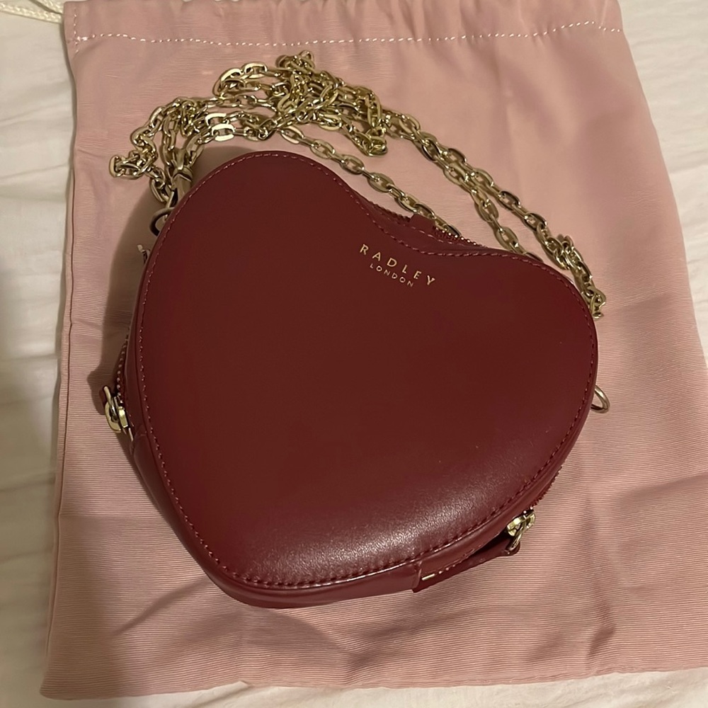 Heartshape Zip-top Crossbody